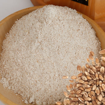 Hier Weizen bei feinster Einstellung gemahlen mit dem 100mm Mahlstein