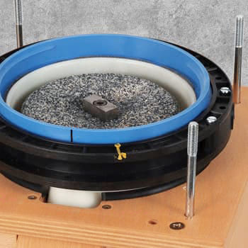 Drehender Mahlstein in der Mahlkammer aus lebensmittelechtem Kunststoff